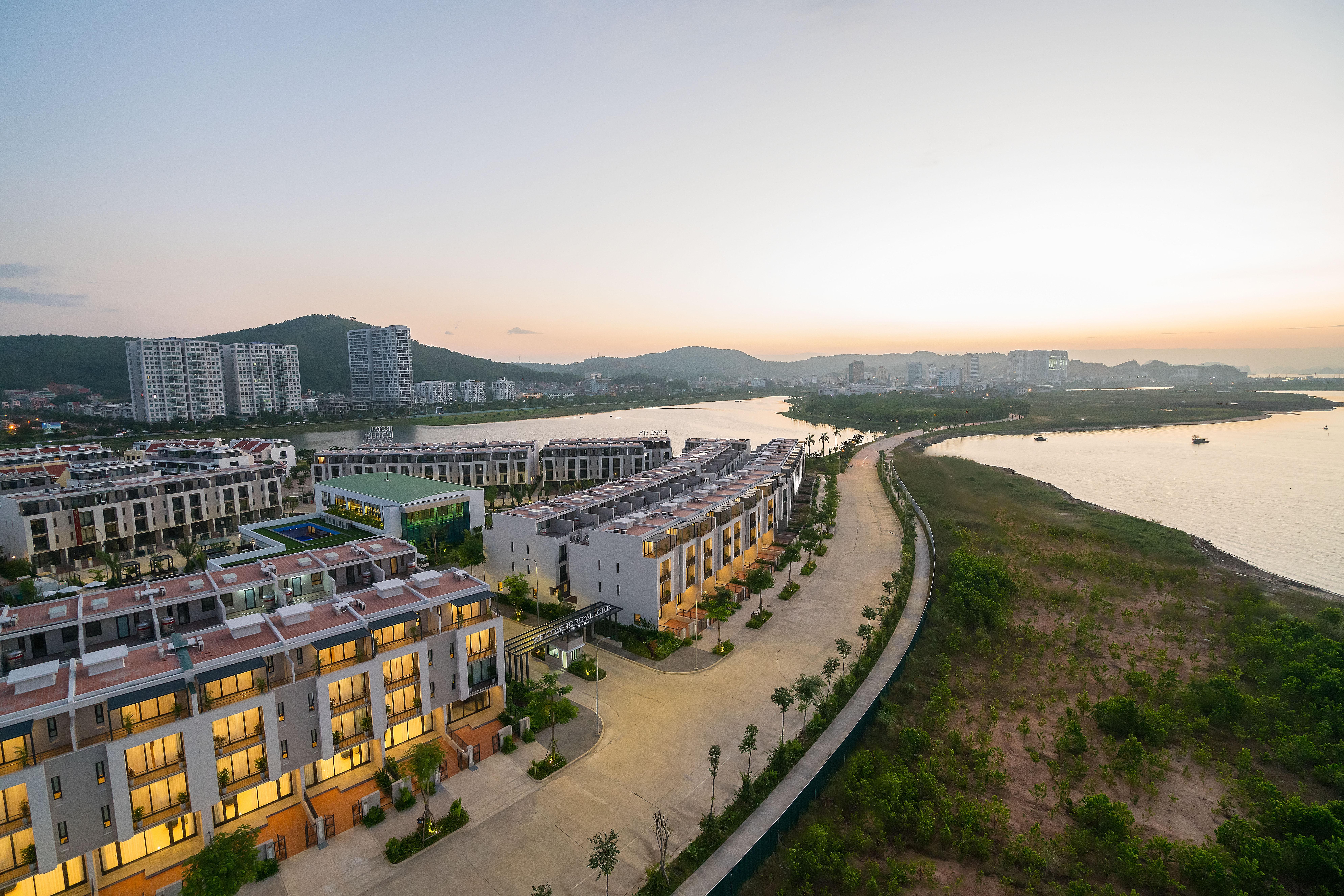 Royal Lotus Ha Long Resort & Villas Bagian luar foto